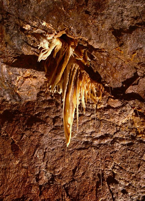 20061226-131504.jpg - The big formation in the roof