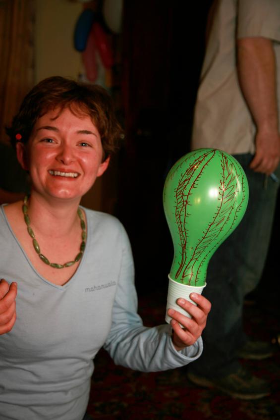 20070310-225030.jpg - Elen with her cactus (before it burst)