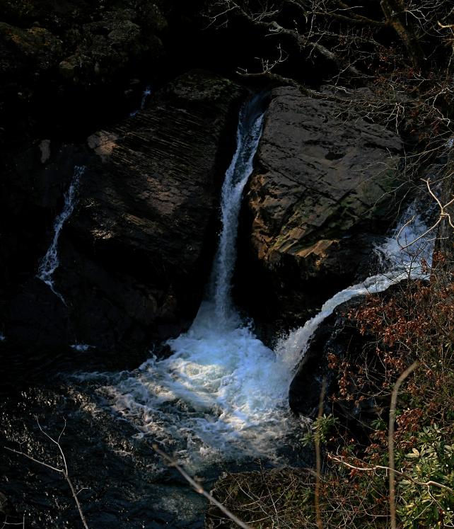 20070331-151110.jpg - Waterfalls