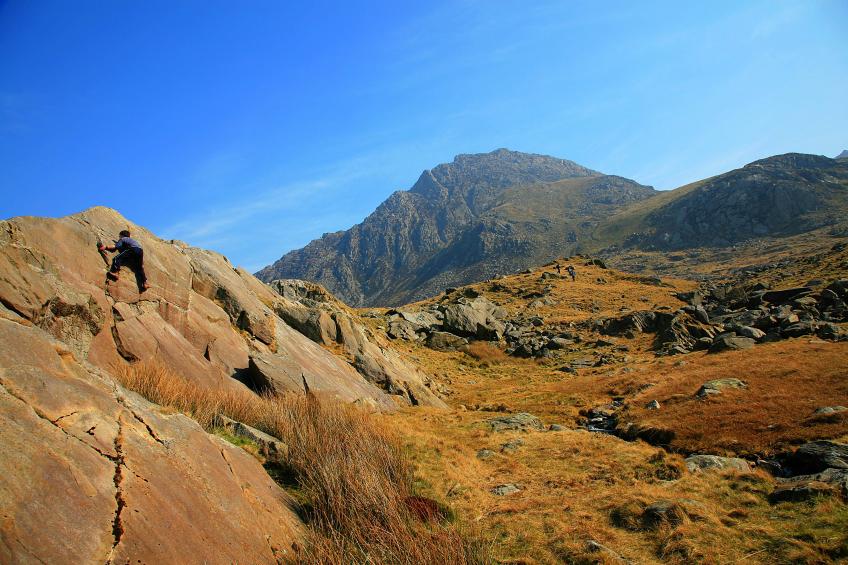 20070402-141650.jpg - Sam and Tryfan