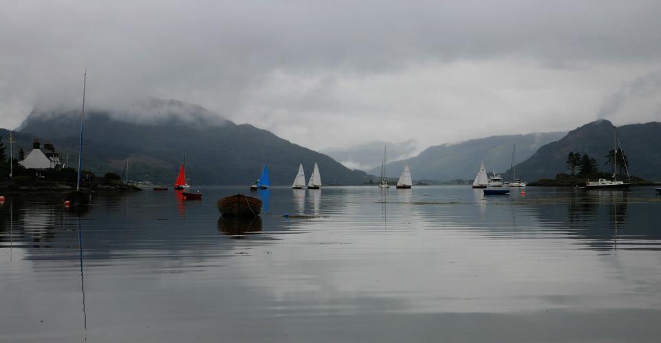 20070811-172308.jpg - Yachts at Plockton
