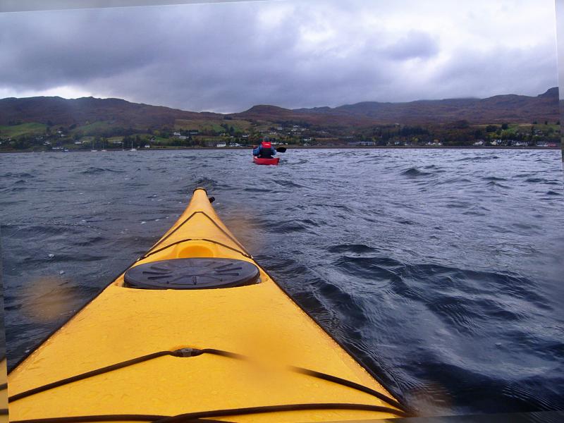 20071012-140750.jpg - Paddling near Slumbay