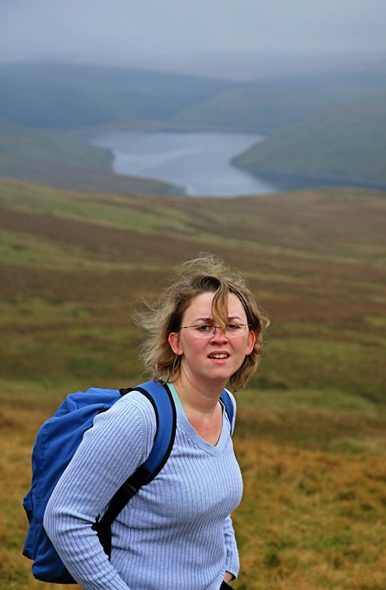 20071103-091116.jpg - Agnieszka and the reservoir