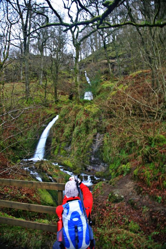 20080308-100406.jpg - Richard photographing Holme Force