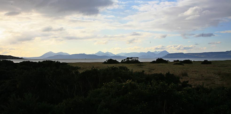 20090202-124708.jpg - Cuillin from Applecross bay