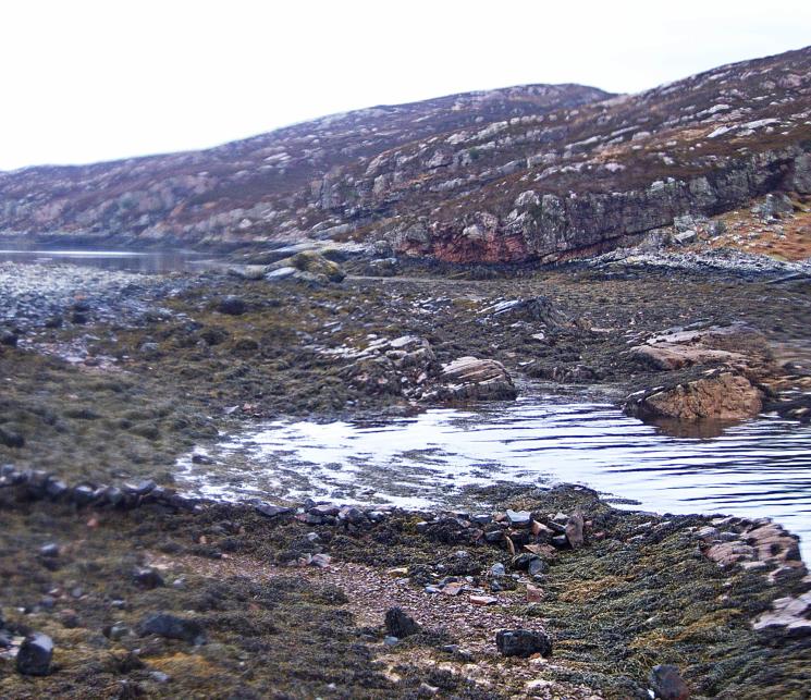 20090408-145256.jpg - The narrow low-tide connection between islands