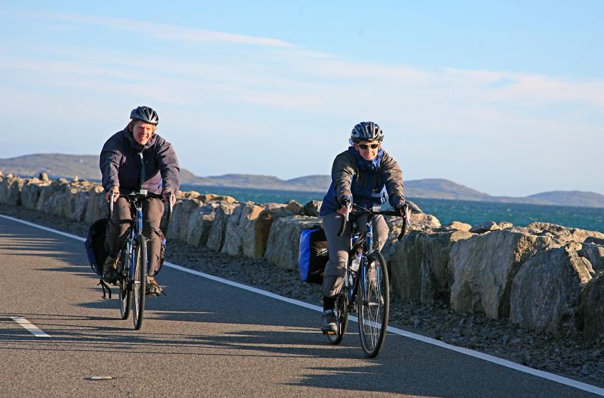 20090606-201330.jpg - Peter and Lottie on the causeway