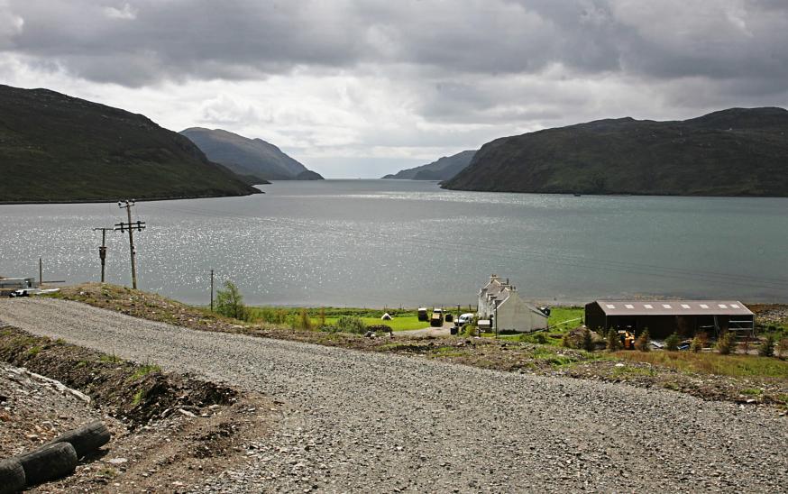 20090611-114600.jpg - Loch Seaforth