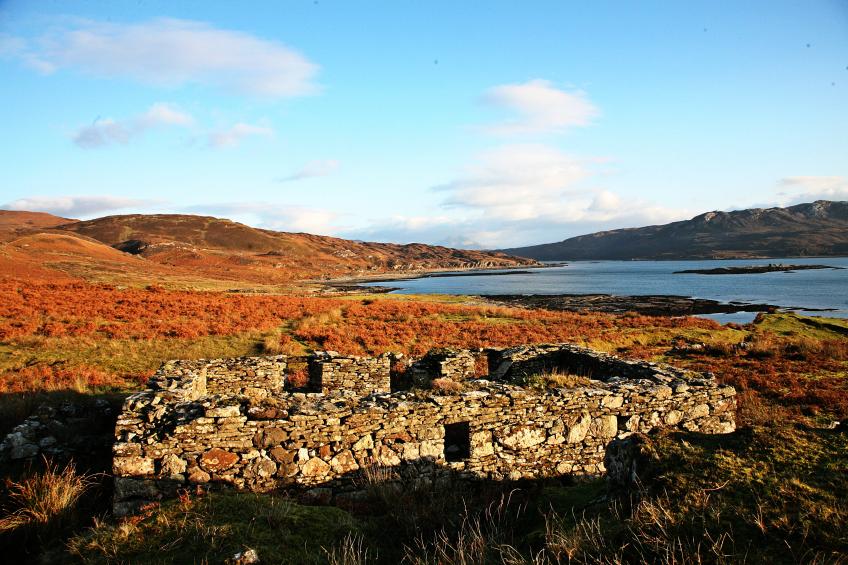 20091217-133011.jpg - Ruin near Boreraig