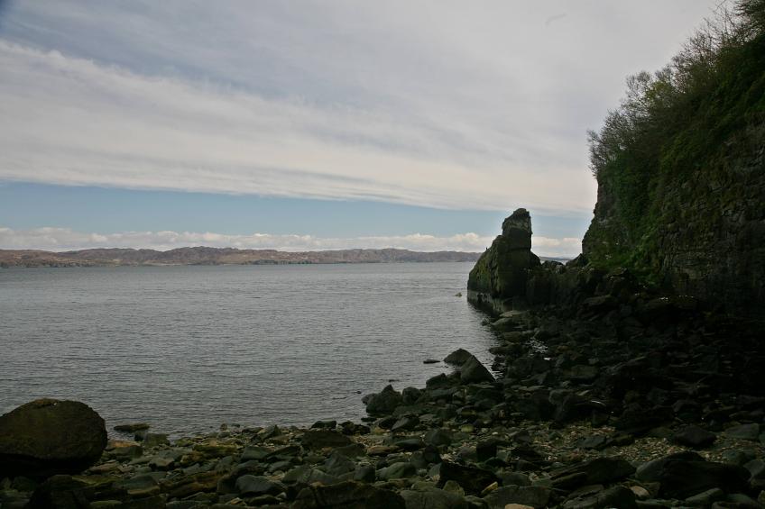 20100512-150929.jpg - Strathaird coast