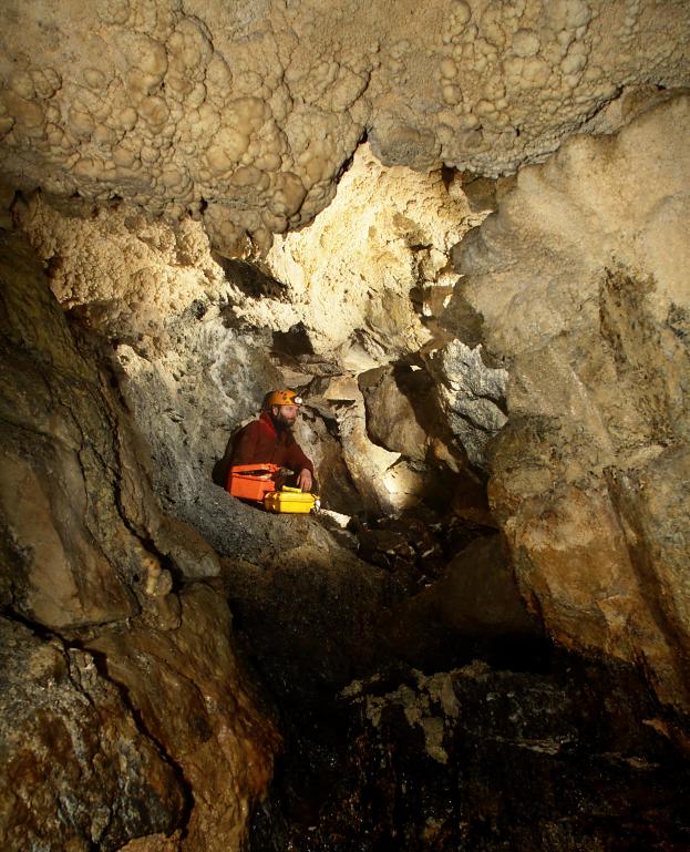 20101226-141528.jpg - Chamber