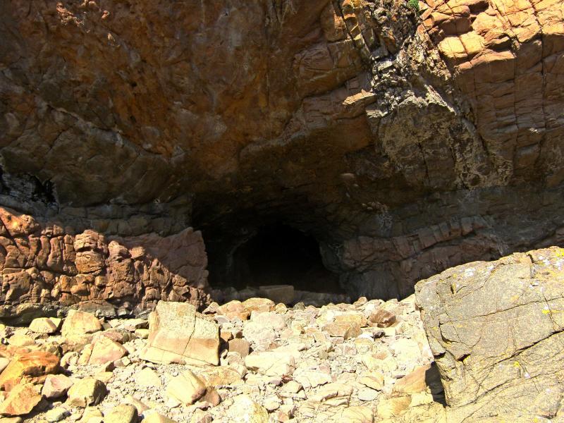 20110430-132244.jpg - The other end of the cave