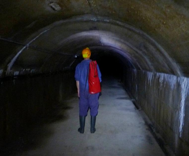 20140629-113514.jpg - Inside the west tunnel