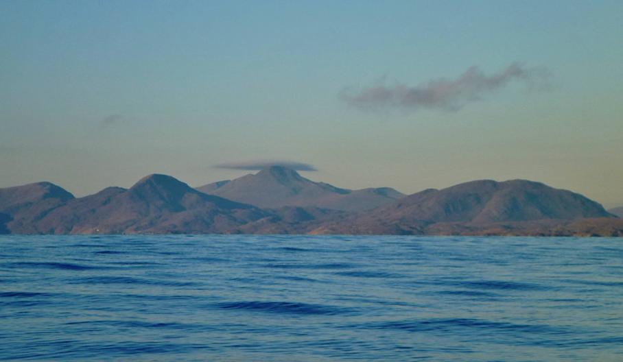 20141128-095510.jpg - A cloud on Clisham
