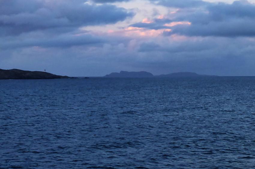 20150801-202800.jpg - Eilean Ghlas lighthouse and the Shiant Islands