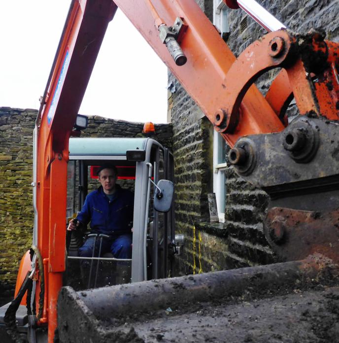 20170330-113902.jpg - Bill on the digger