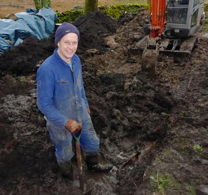 20170331-081206.jpg - Bill, happy in his hole