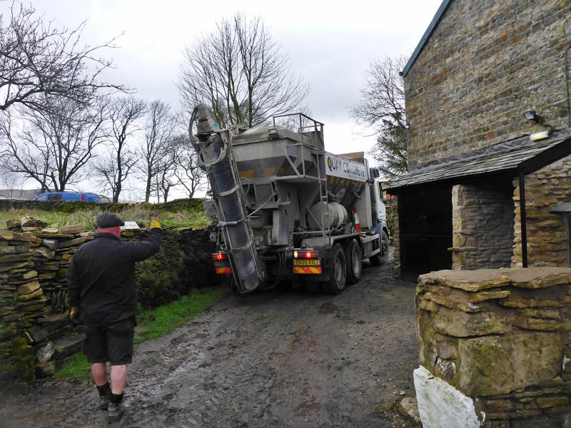 20170331-095420.jpg - The concrete arrives